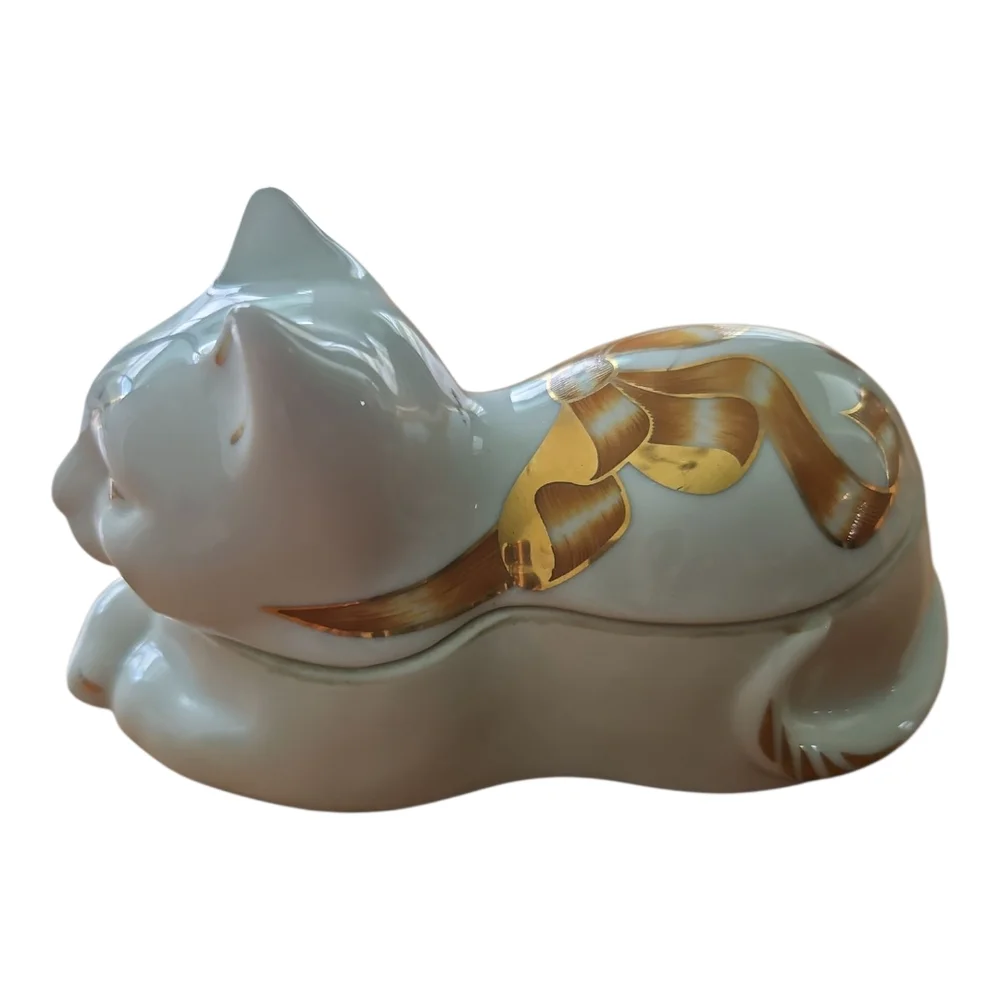 Elizabeth Arden White and Gold Cat Sculpture